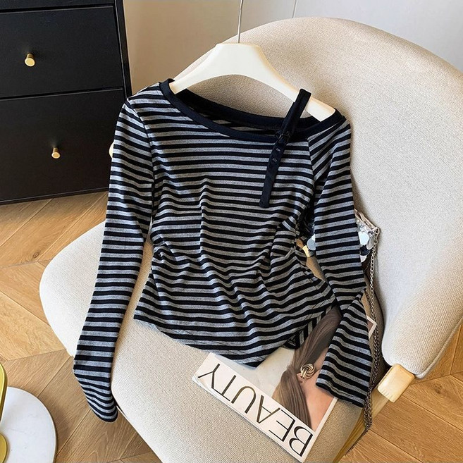 【斜領露肩顯瘦】條紋T恤 女式長袖T恤 短款上衣 修身T恤 打底衫 春秋新款 不規則設計 收腰百搭 2025時尚潮流