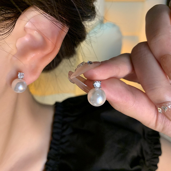 Ramlove 14K 왕비 기질 진주 귀걸이 독특한 디자인 경사스러운 여성 모이나이꾐도금귀이 XSD008