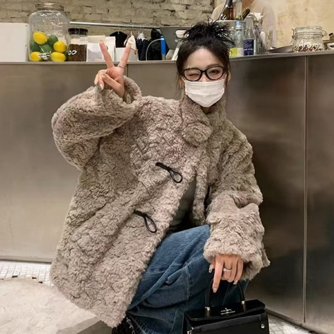 러우 여성 양털 뽀글이 떡볶이 하프넥 토글 퍼자켓 겨울 포근 데일리 점퍼