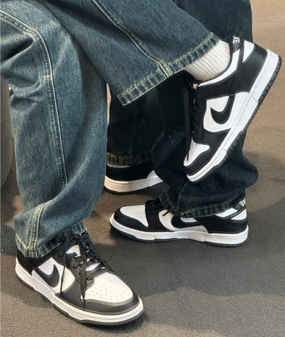 [국내매장판] 나이키 덩크 로우 레트로 검흰 DD1391-100