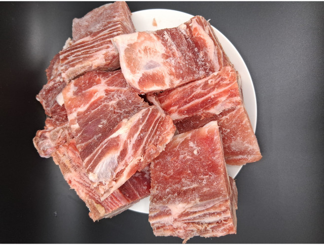 [ 올팜] 국내산 암돼지 등뼈, 3kg, 1개