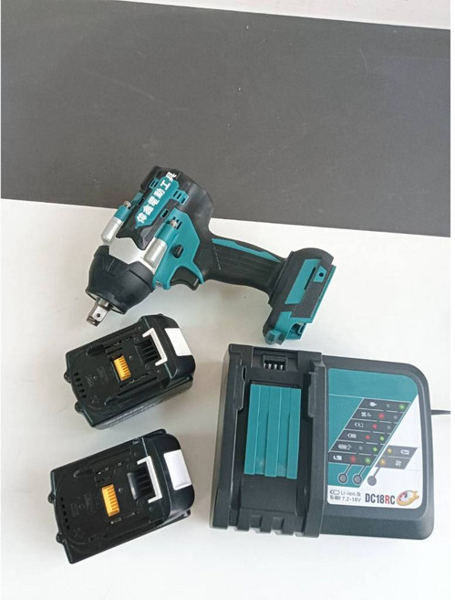 偉鑫 DTW700 無刷電動扳手, 1個, 700扳手送原廠晶片6A電*2+快充*1