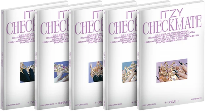 있지 체크메이트 일반반 스니커즈 노래 앨범 스탠다드에디션 굿즈 ITZY CHECKMATE STANDARD EDITION ALBUM SNEAKES 예지 리아 류진 채령 유나, [체크메이트] 리아 버전 - 쿠팡