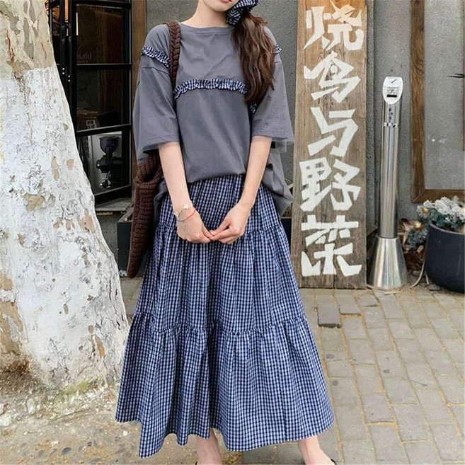 여성 투피스 세트 반팔 티셔츠 체크 롱 스커트 봄여름 캐주얼 티어드 스커트 빅사이즈 데일리 프릴 디자인 데이트룩 세트 TYJ26032268 55