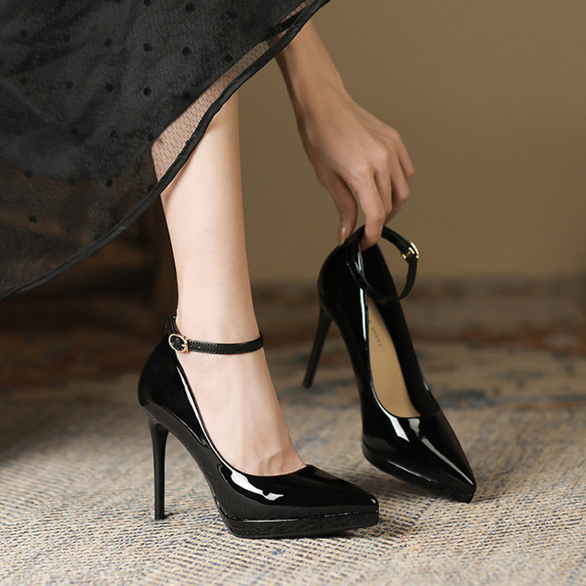 딜리비 10cm 스틸레토 에나멜 가보시 스트랩 킬힐 2color