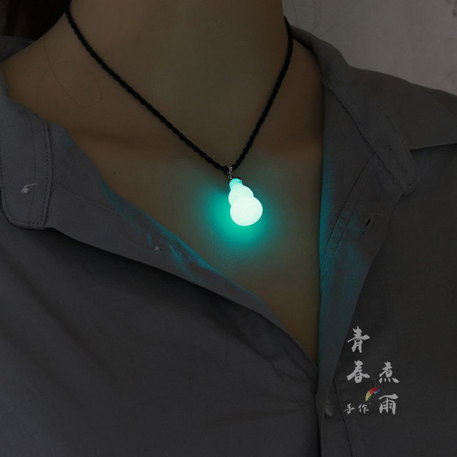 夜光石項鍊吊墜, 1個, 黑繩湖藍光四葉草