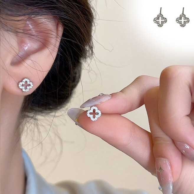 데일리 미니 큐빅 클로버 실버 피어싱 포인트 은침 2P