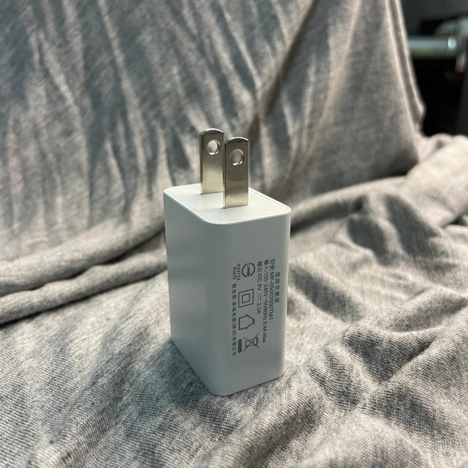 GLH 5V2A BSMI認證充電器 手機豆腐頭 白色, 1個