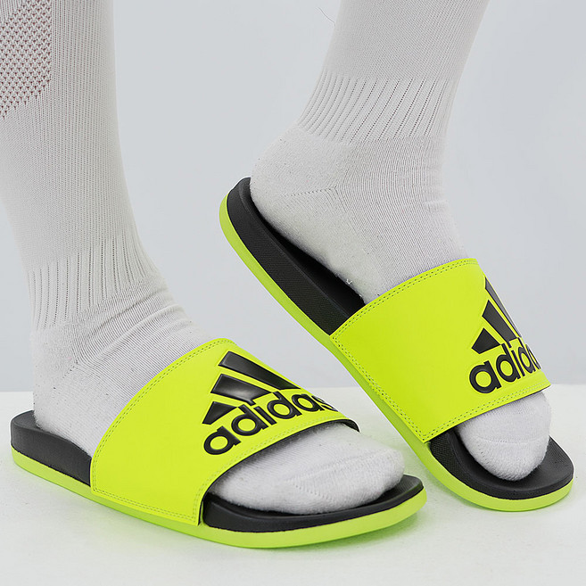 아디다스 슬리퍼 남녀공용 편안한 데일리 슬라이드 학생 성인 간편한 실내화 캐주얼 외출 슬라이드 물놀이 슈즈 형광