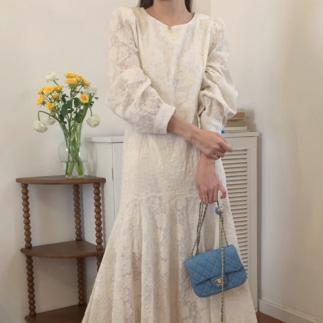 레이스 플라워 자수 라운드 머메이드 롱원피스 A37744