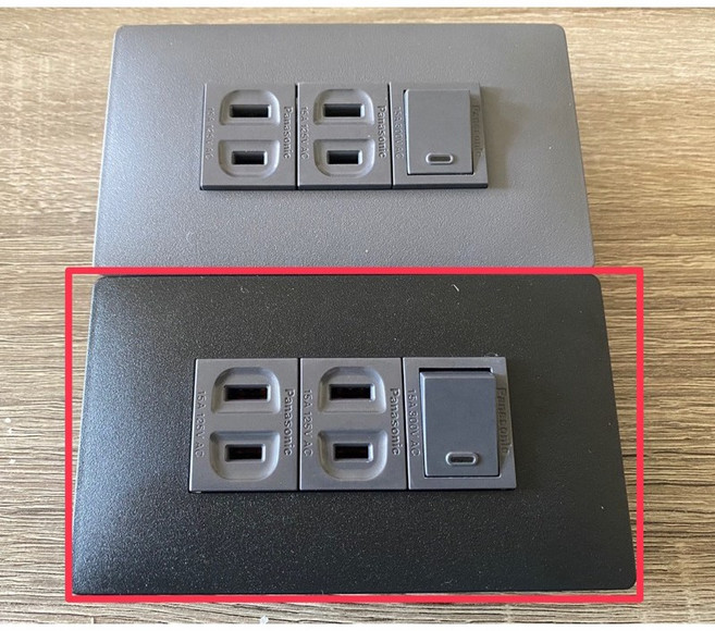 Panasonic國際牌ADVANCE系列日本製霧黑面板蓋板一開關雙插座組，極簡高質感超薄設計, 1個, 灰色開關,雙切(三路)開關