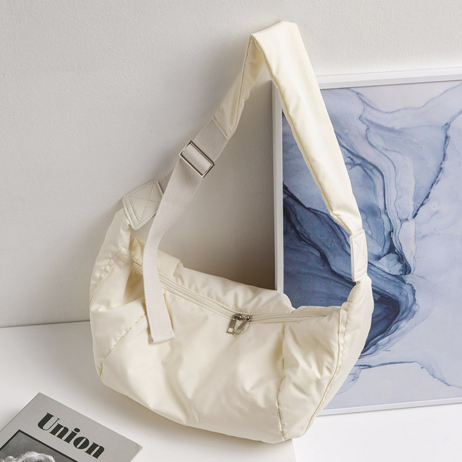 엔도르시 여성용 캐주얼 반달 숄더 크로스백 EBA823