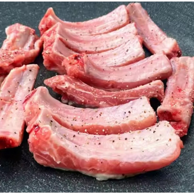 통밀먹인 암돼지 등갈비( 쪽갈비) 바베큐 김치찜용, 1kg, 2개