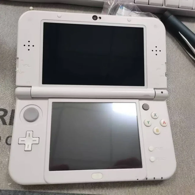 오리지널 뉴 3DS XL / 휴대용 게임 콘솔 무선 연결 구형 호환 FBI 잠금 해제 SD 카드 및 포함, 02 128GB, 03 white
