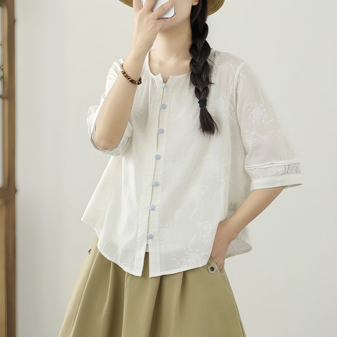 Makone 여성 라운드넥 솔리드 싱글 브레스트 트랜드 자수 자카드 캐주얼 순면 7부소매 루즈핏 블라우스