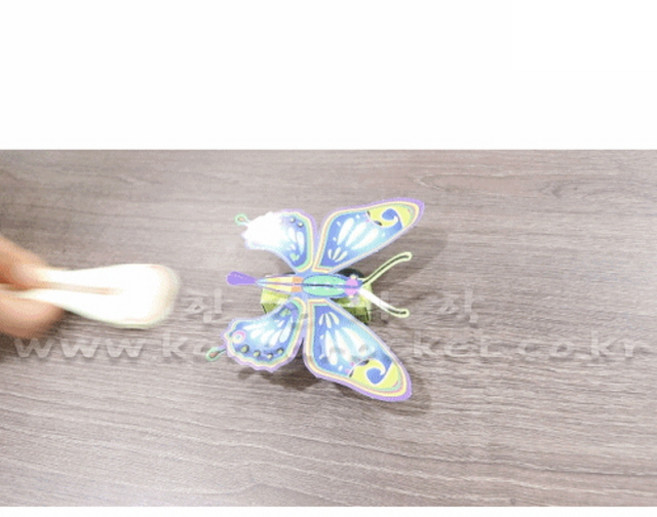 자석으로 움직이는 나비(4인 세트)-SHJ