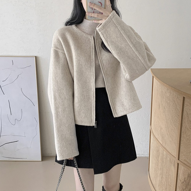 쪼예 프렌치 노카라 라운드 울 모직 집업 숏 자켓