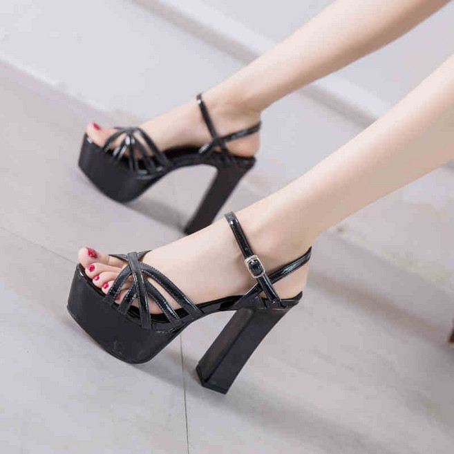 여성 힐 13CM 에나멜 오픈토 스트랩 무대 샌들