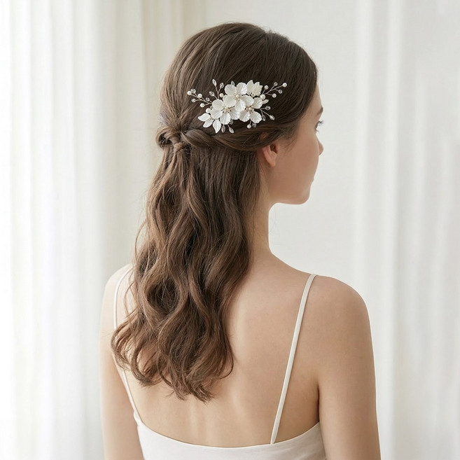 VITALO 화이트블룸 플라워 집게핀 진주 비즈 꽃 헤어핀 셀프웨딩 혼주 한복 올림머리 헤어장식 (헤어실핀 8P 지급)
