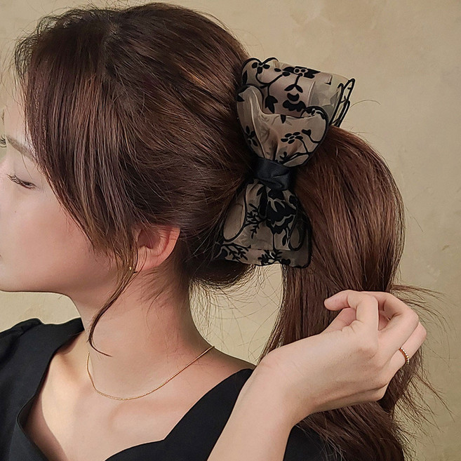 초콜리트쥬얼리 블론드 블랙벨벳 플라워 패턴 포인트 포니테일 헤어 집게 리본 바나나핀 - 4color