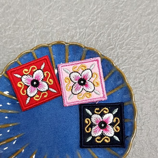 전통 사각 전통 한복 자수 와펜 외국인 명절 선물 전통선물 포장 봉투장식 전통장식 한복 머리핀 장식