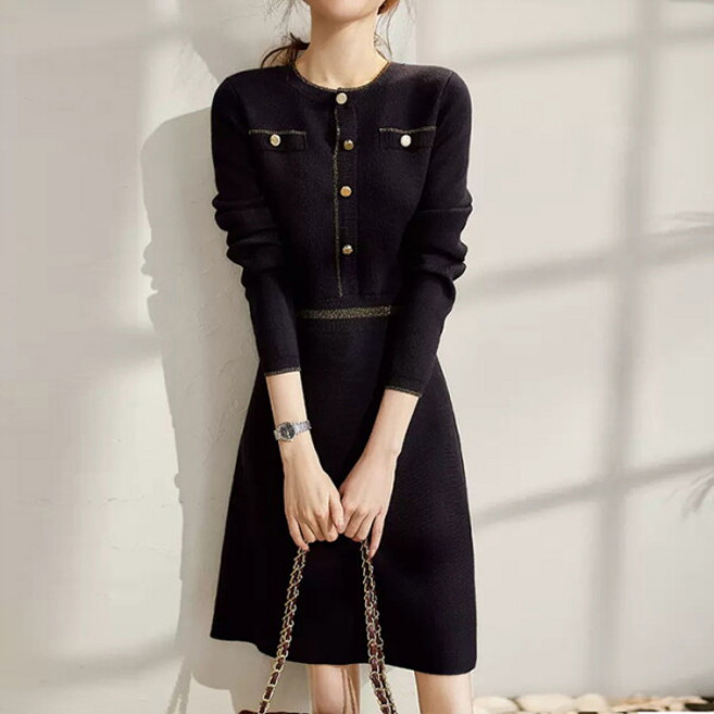 [모리스커밍홈] 골드 펄 포인트 배색 니트 원피스_M2408OP610C