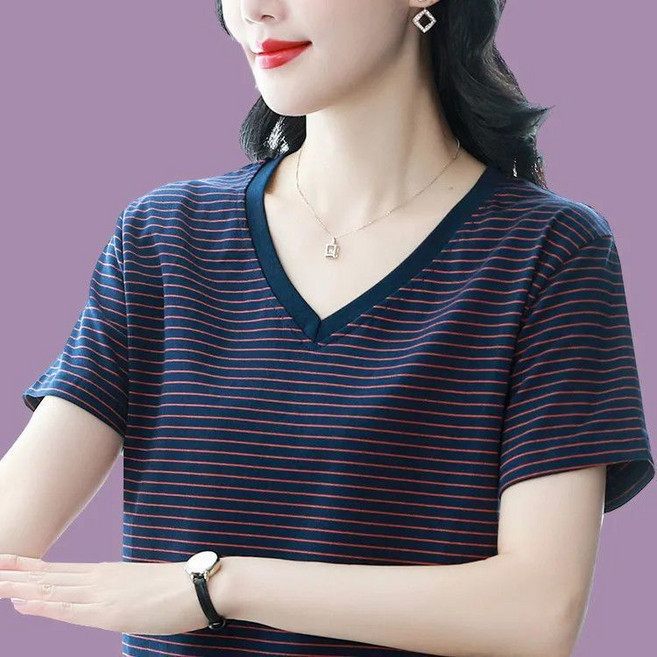 Neirny 중년 여성 빅사이즈 브이넥 반팔 티셔츠 여름 엄마룩 냉장고 슬림핏 기질 고급 패션 스타일리쉬 아이스 상의