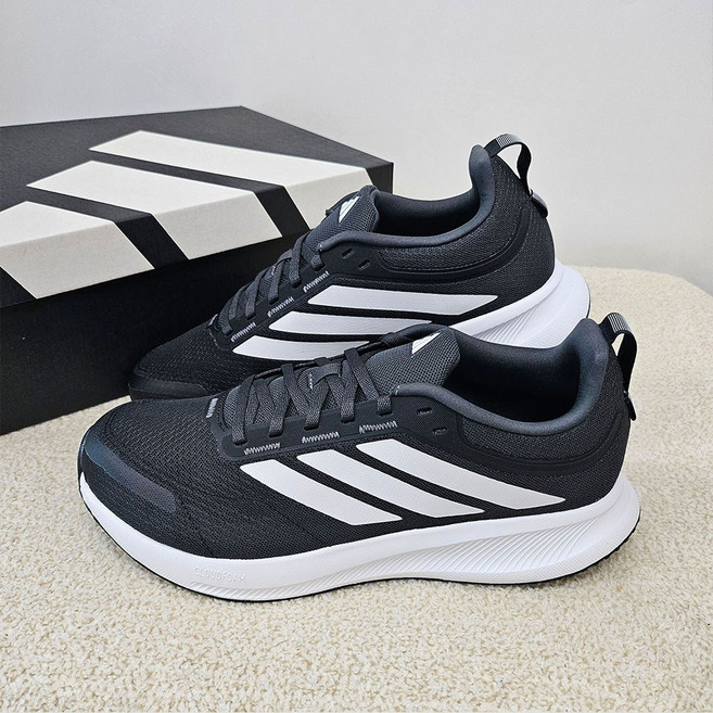 아디다스 남성 런닝화 가벼운 달리기 조깅화 쿠션좋은 경량 운동화