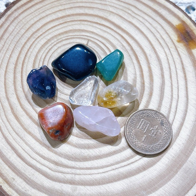 Sweet Heart 田芯晶選 水晶碎石 五行能量石 聚寶盆擺件 多種款式 每袋100克, 天然大顆碎石 七寶水晶100克,袋裝