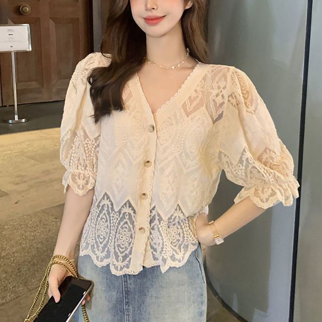 여름 보들보들 펀칭 레이스 블라우스 여성 퍼프 반팔 셔츠 시스루 크롭티 데일리 아우터 카디건