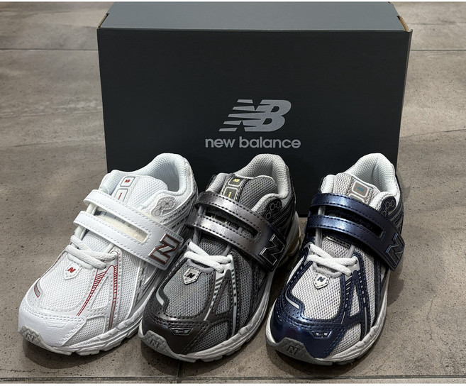 뉴발란스키즈 [정품] 1906 신상품 아이들이 좋아하는 운동화 러닝화 충격흡수 밎 내구성 우수