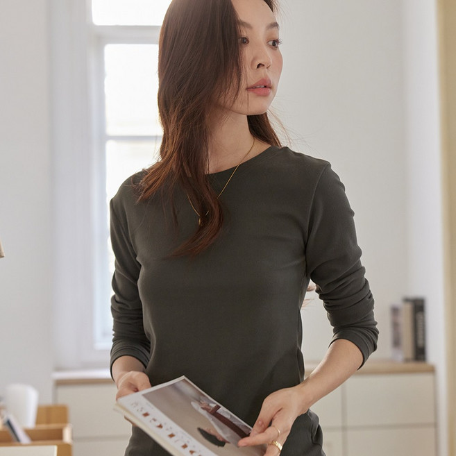 이매력 여성 [ 7컬러 ] 속기모 기본핏 라운드넥 긴팔 이너 티셔츠