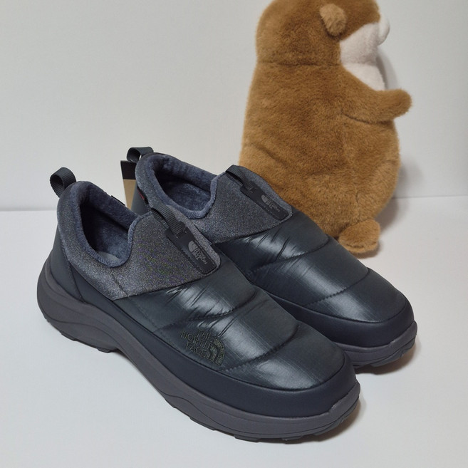 노스페이스 겨울 방한화 패딩 슈즈 슬립온 유광 다크그레이