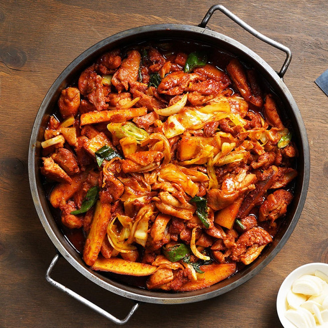 양념닭갈비 500g (국내산닭고기(어깨살7 : 가슴살3)80% : 소스20%), 1개