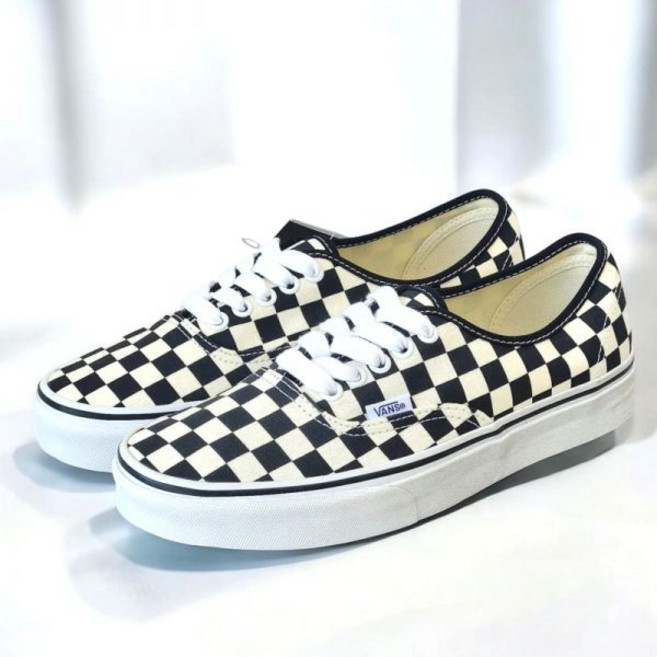 반스 어센틱 체커보드 블랙 화이트 VN000W4NDI01 1569792