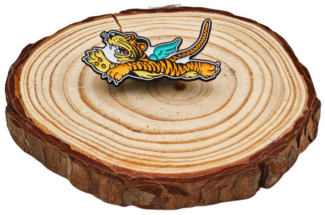FLYING TIGER Enamel Pin 胸針