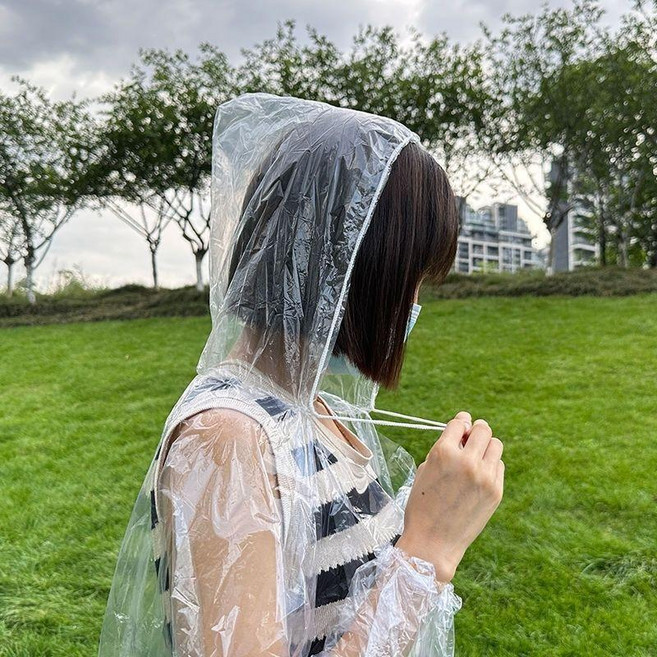 超值 一次性雨衣加厚成人便攜式防水戶外徒步連體防護雨披通用 副廠產品
