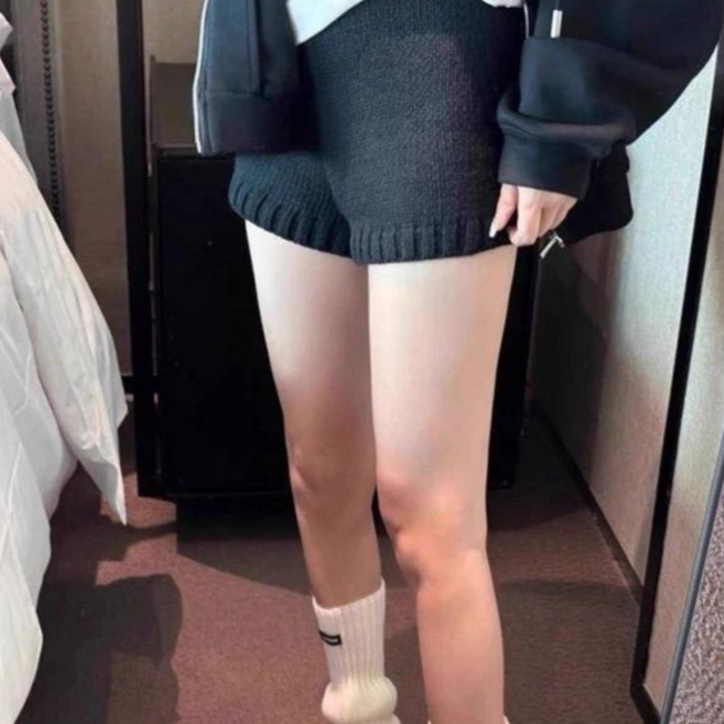 야오야오 하이웨스트 니트 밴딩 슬림핏 숏 팬츠