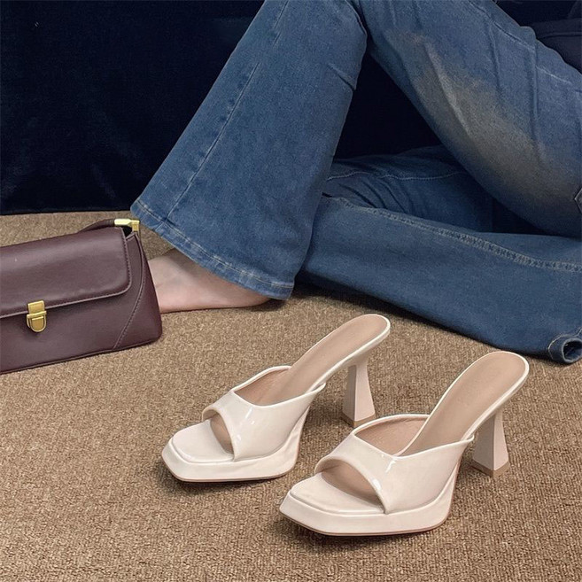 페이준 여성 여름 5CM 샌들 에나멜 스퀘어힐 LN4939