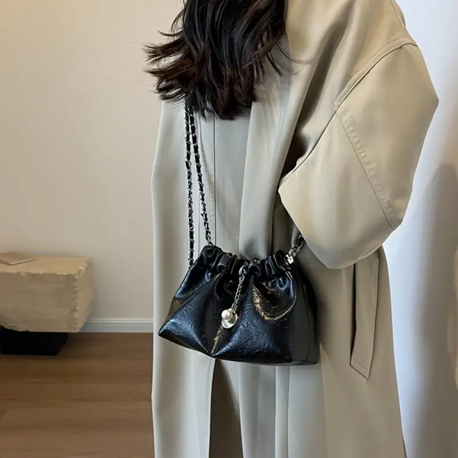 여성용 고급스러운 주름 체인 버킷 크로스백