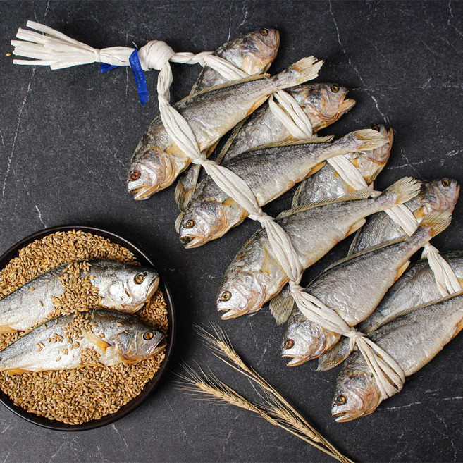 영광 법성포 보리 굴비 선물 세트 특대 28-30cm 10마리 / 국내가공 산지직송, 아이스박스포장, 10개, 엮걸이보리굴비 28-30cm