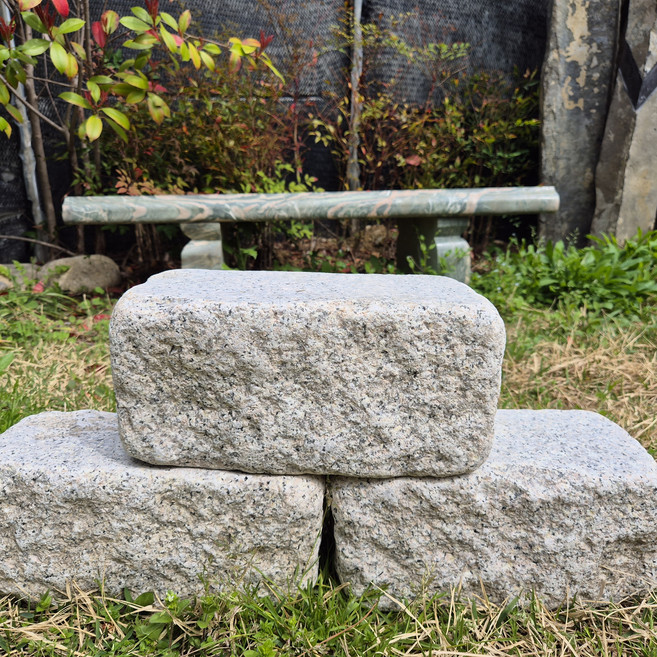 [레드조경] 화강석 화단 굴림 경계석_15x15x30cm, 18kg, 1개