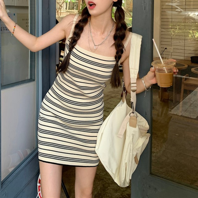 쪼예 스트라이프 슬림핏 끈나시 미니 원피스