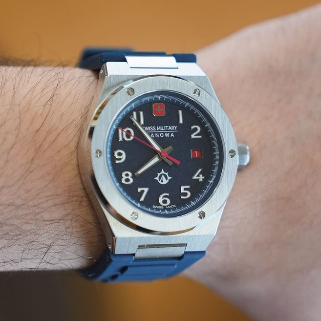 스위스 밀리터리 하노와 소노란 남성 우레탄시계 SMWGN2101901