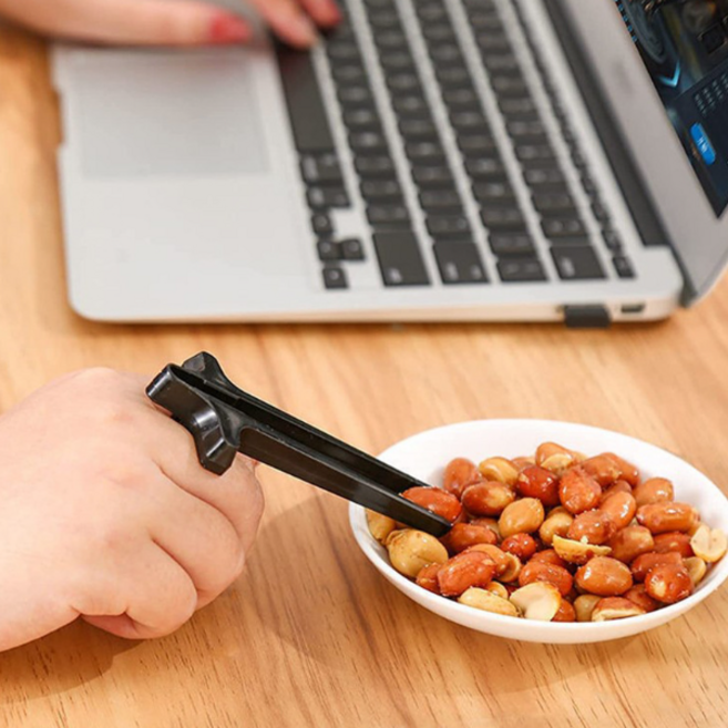 1+1+1 큰나무 게이밍 사무용 과자집게 손가락 젓가락 핸드폰 키보드 오염방지, 3개, 단품, 검정