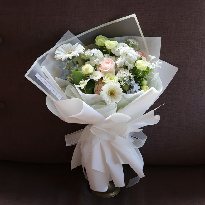 졸업식 꽃다발 플로리스트가 만든 계절꽃다발 생화꽃다발 졸업식 생일선물 꽃다발 생화택배, S-size, 화이트, 1개