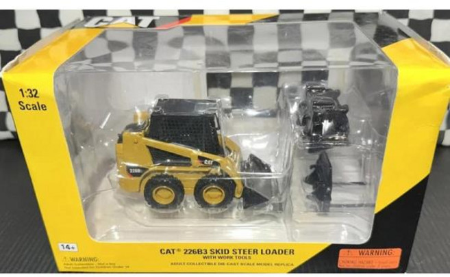 1:32 스케일 SEM668F 지게차 불도저 기계 로더 합금 자동차 모델 컬렉션 장식품