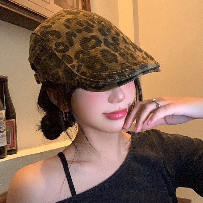 美式復古辣妹豹紋前進帽女秋小衆yk大頭圍貝雷帽百搭顯臉小帽子