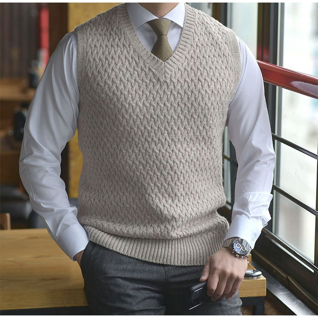 남자 니트 브이넥 조끼 직장인 코디