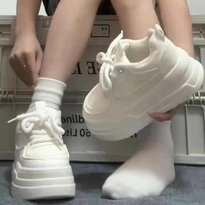 白色厚底運動鞋女 增高透氣繫帶小白鞋